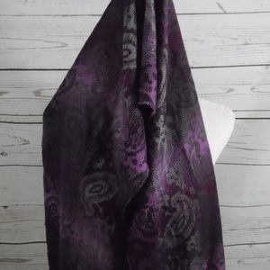 EUC Eddie Bauer Fringed Scarf